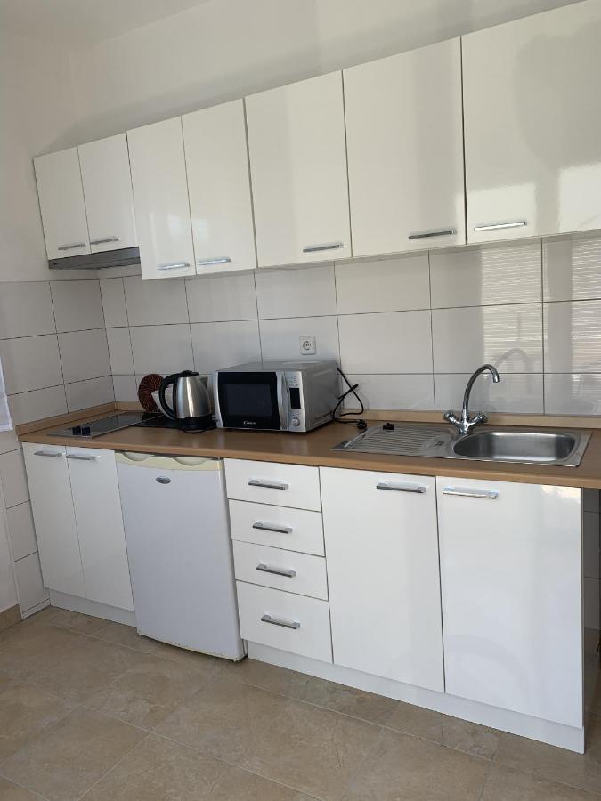 Apartmani Paula Vodice Esterno foto