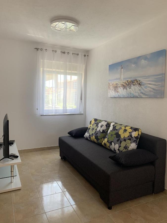 Apartmani Paula Vodice Esterno foto