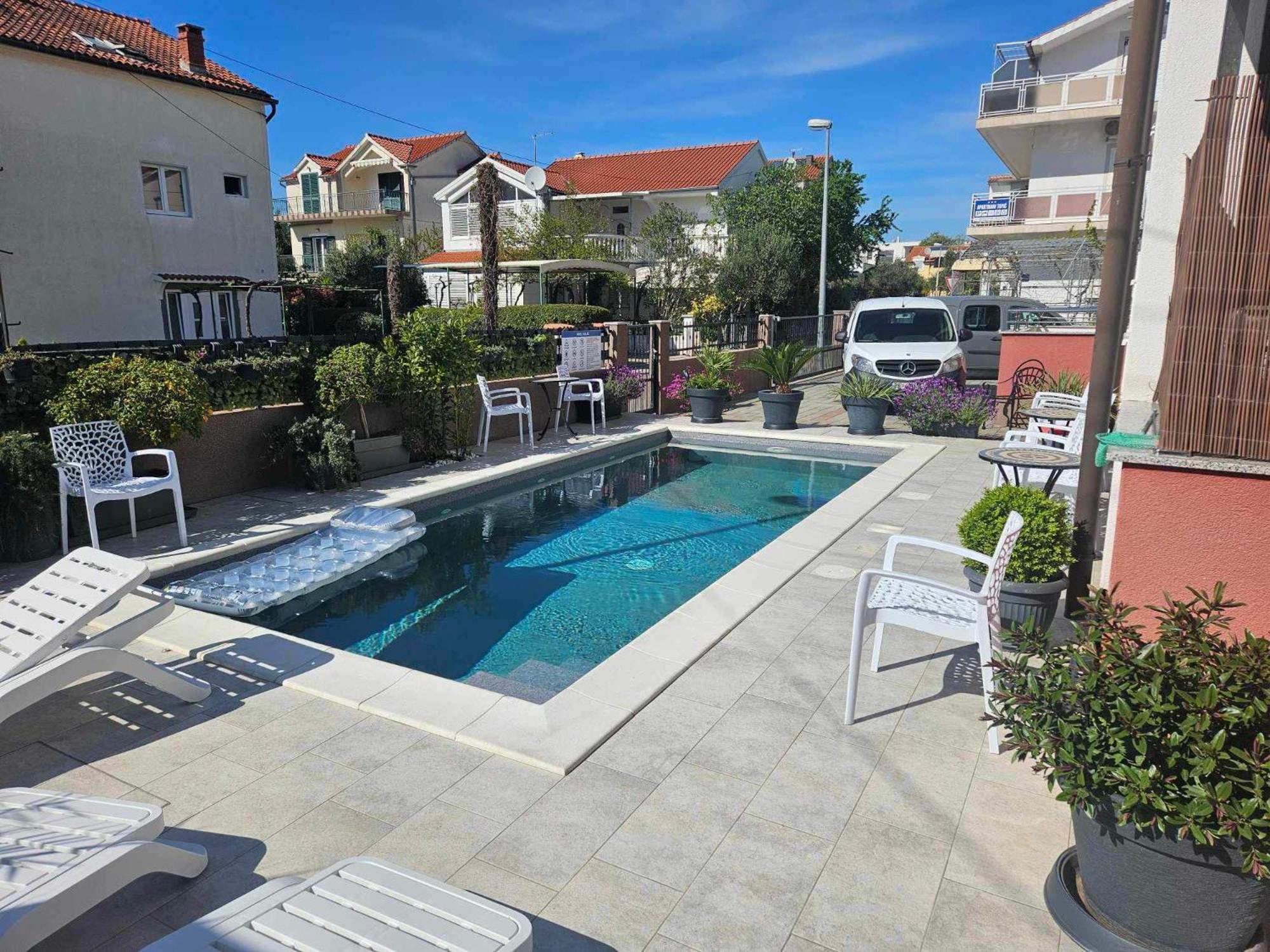 Apartmani Paula Vodice Esterno foto